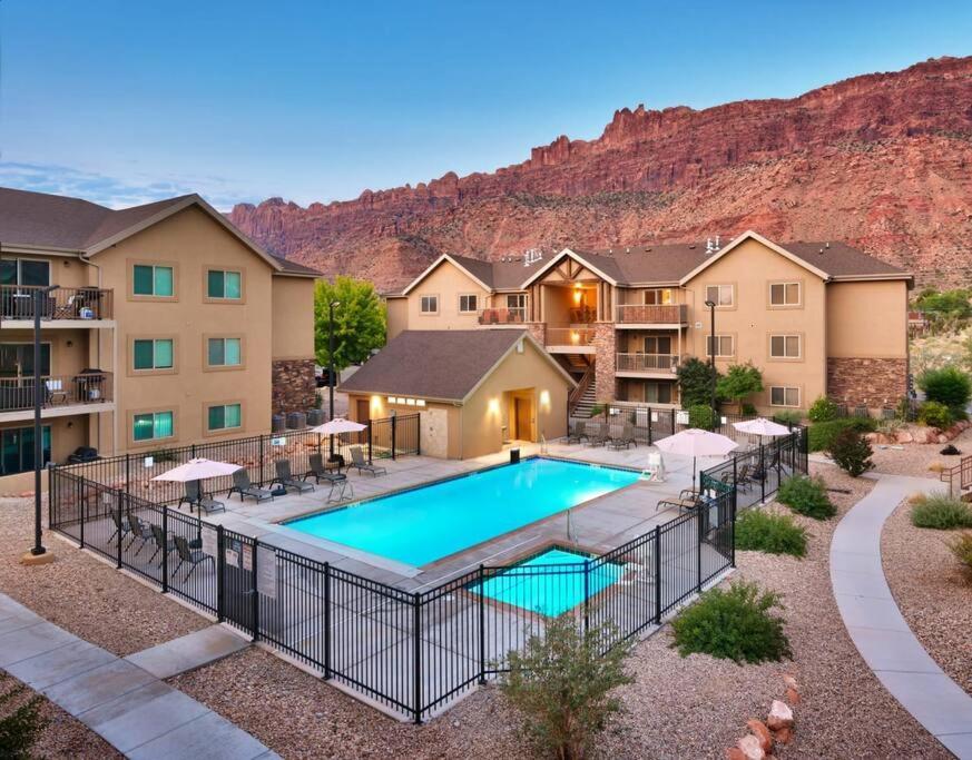 6A Family Friendly Redcliff Condo Pool & Hot Tub Moab Exterior foto